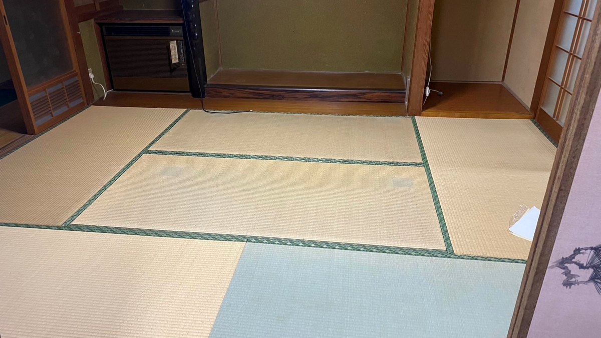 片野西の戸建て。買い取ったときの和室